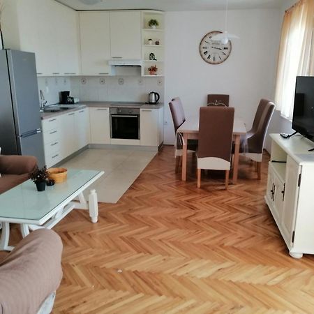 Apartments Njaco Ražanac Exteriér fotografie